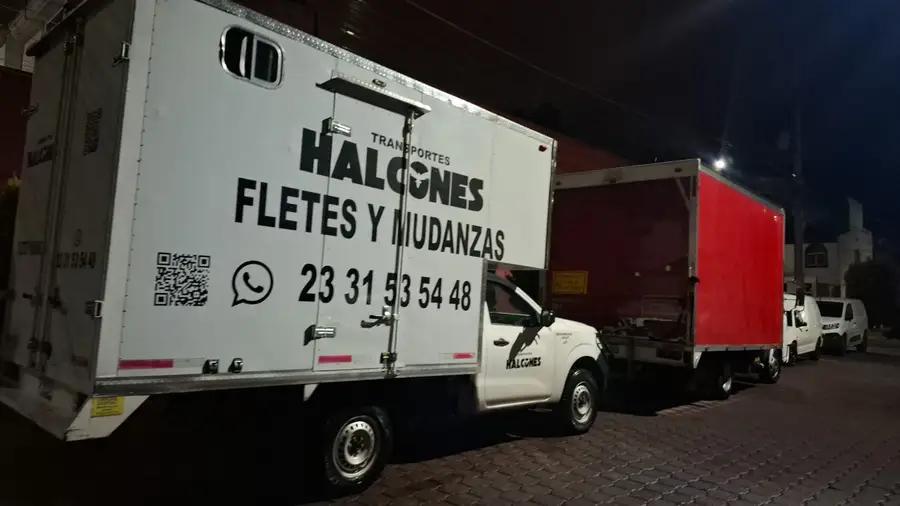 Camioneta de fletes locales en Puebla - Transportes Halcones